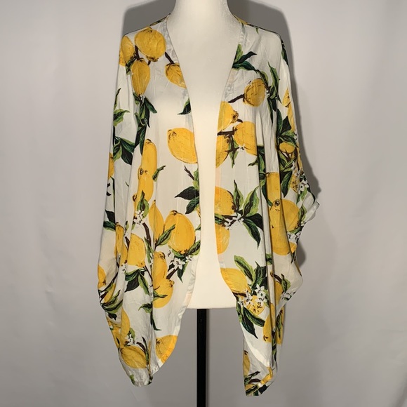 Lemon Print Size S-M Beach Coverup - Picture 6 of 10